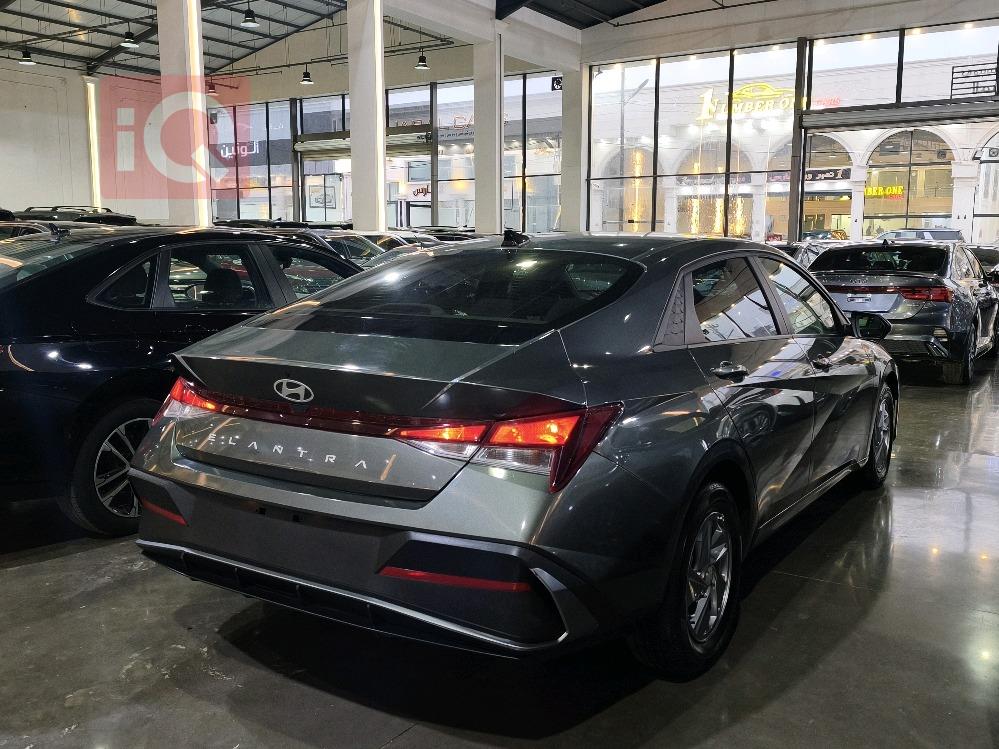 هیۆندای ئەلەنترا